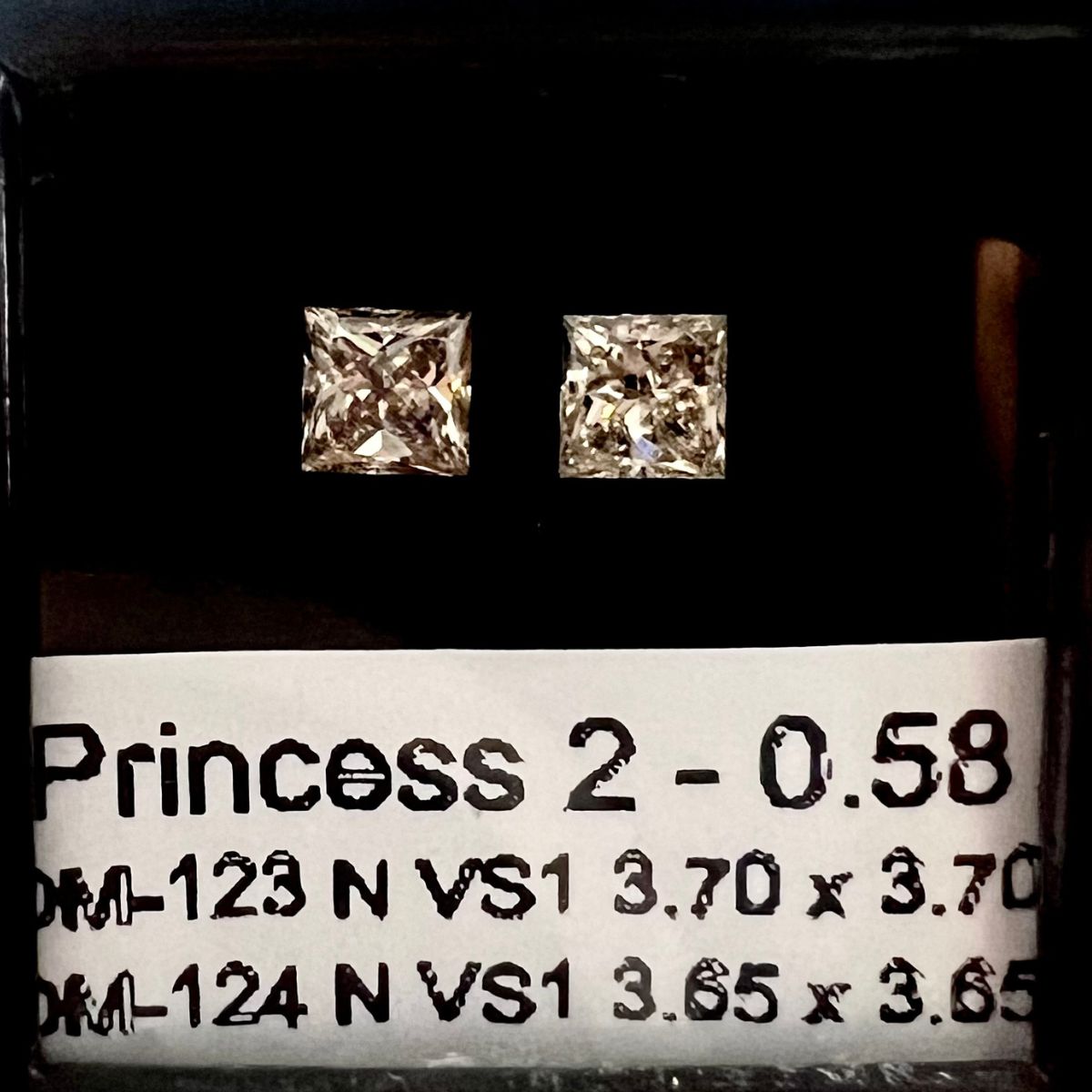 0.58 CT N VS1 PRINCESS diamond Pairs Inventory