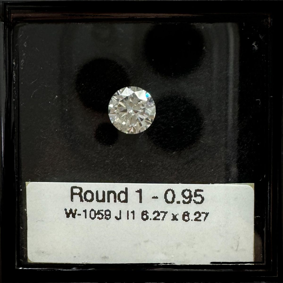 0.95 CT J I1 ROUND diamond Fancy Shape
