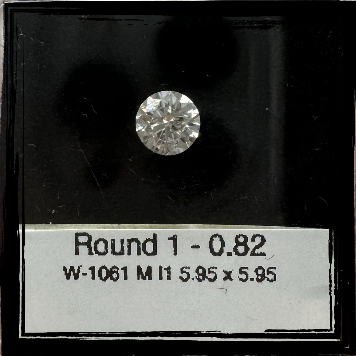 0.82 CT M I1 ROUND diamond Fancy Shape