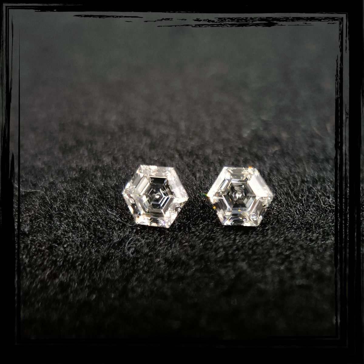 0.44 CT E VS1 HEXAGONAL diamond Pairs Inventory