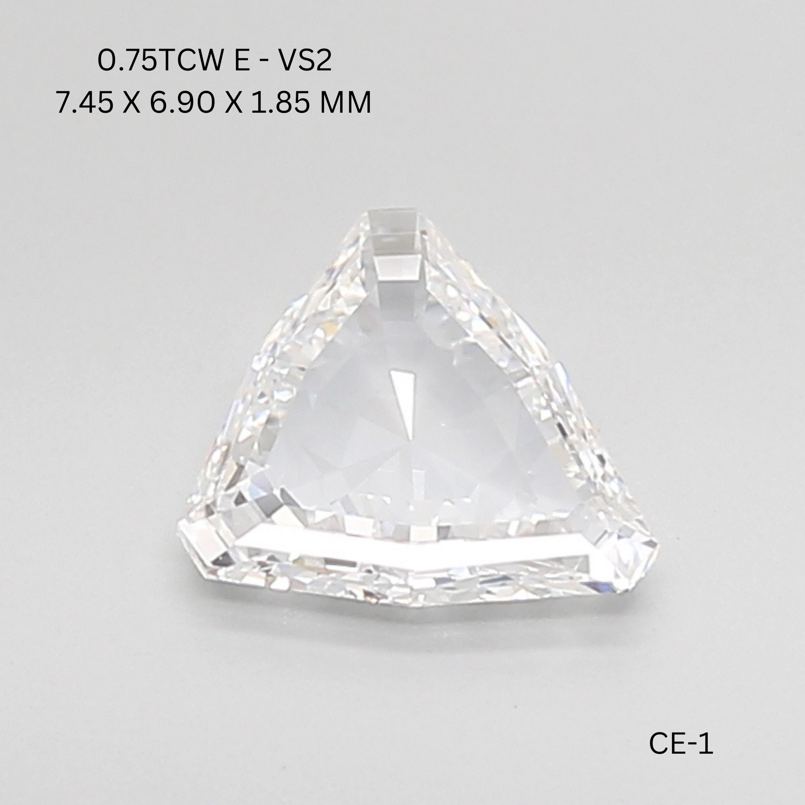 0.75 CT E VS2 TRIANGULAR diamond Fancy Shape